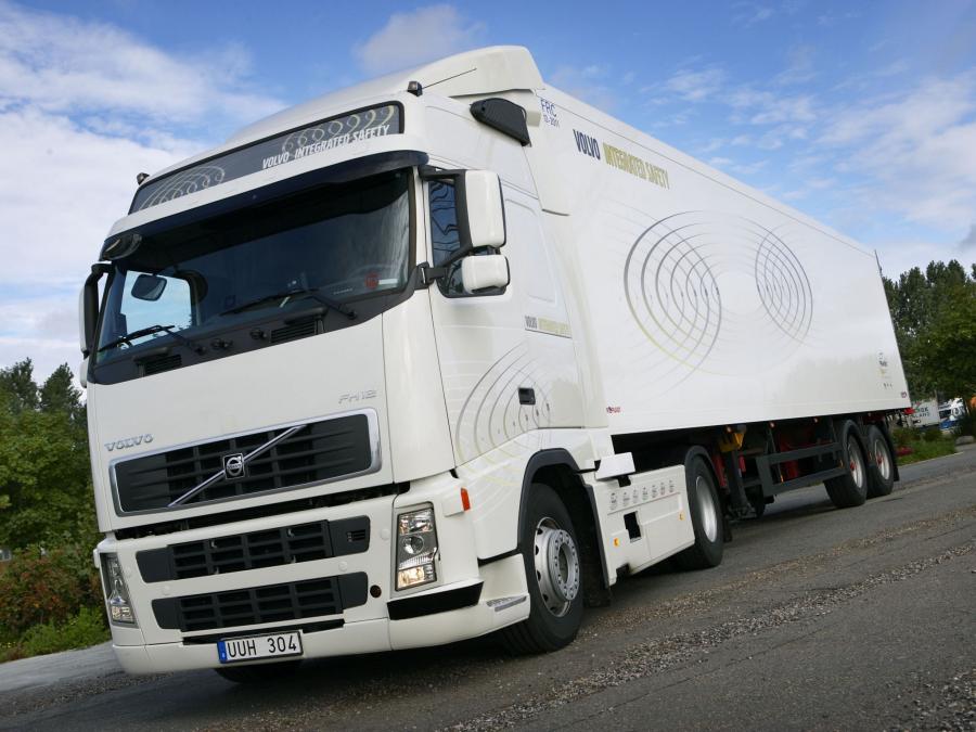  Volvo FH12 4x2 2002 года  (фото 10 из 22)